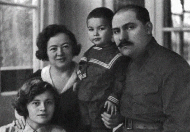 Каганович с семьёй